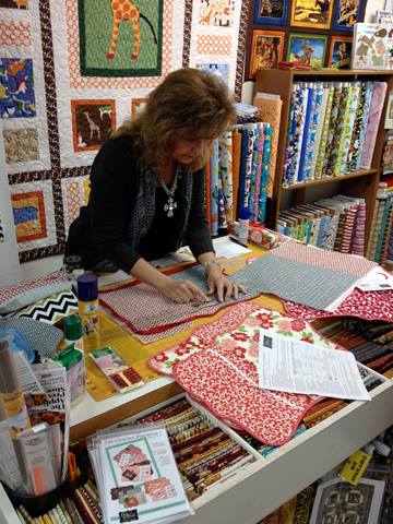 Fat Quarter Placemat Demo from Out of the Blue by Sondra Davison