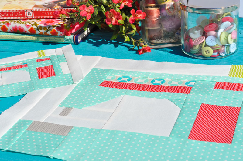 Snapshots Quilt-Along Mini Quilt Block 2 │Out of the Blue Quilts