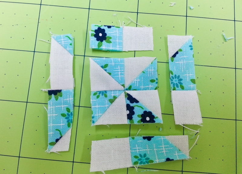Snapshots Quilt-Along Mini Quilt Block 8 Pattern│Out of the Blue Quilts