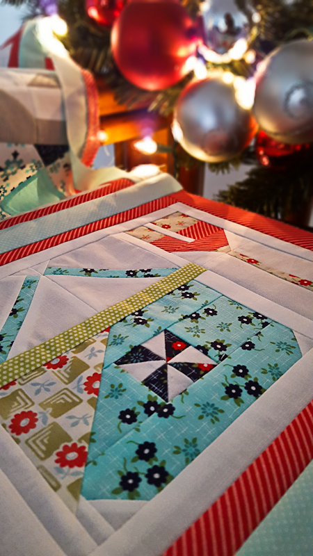 Snapshots Quilt-Along Mini Quilt Block 12 Pattern│Out of the Blue Quilts